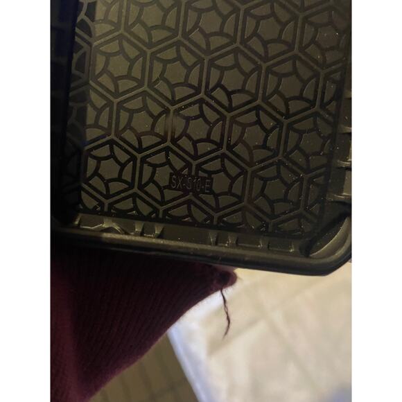 Galaxy s10-e phone case - Picture 3 of 3